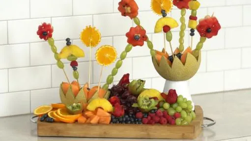 How to make party decorations using fresh flowers and fruits?